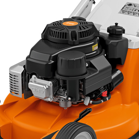 Solidny silnik Kawasaki zamontowany w kosiarce spalinowej STIHL RM 756 YC