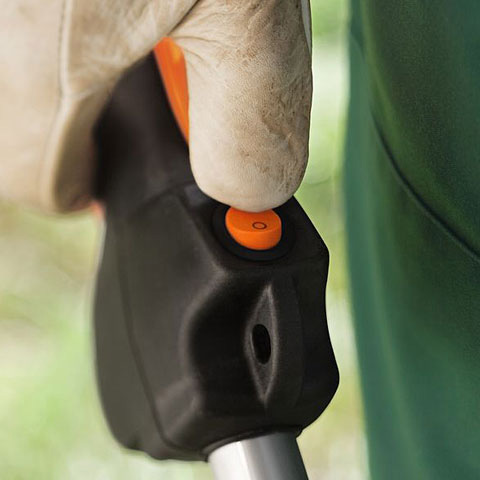 Proste wyłączanie silnika Przycisk stop do zatrzymania pracy silnika w kosie spalinowej STIHL FS 490 C-EM