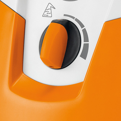System dozujący pozwala na doprowadzenie środka czyszczącego System dozujący odpowiednią dawkę chemii w myjce wysokociśnieniowej STIHL RE 282 PLUS
