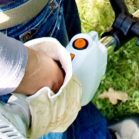 Bezpieczna obsługa urządzenia Komfortowy uchwyt wielofunkcyjny w kosie spalinowej STIHL FS 55 R