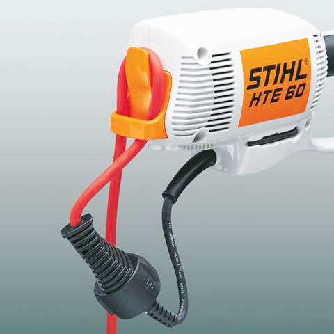Wygodny zaczep przewodu elektrycznego Neutralizujący naprężenie przewodu zaczep w elektrycznej podkrzesywarce STIHL HTE 60